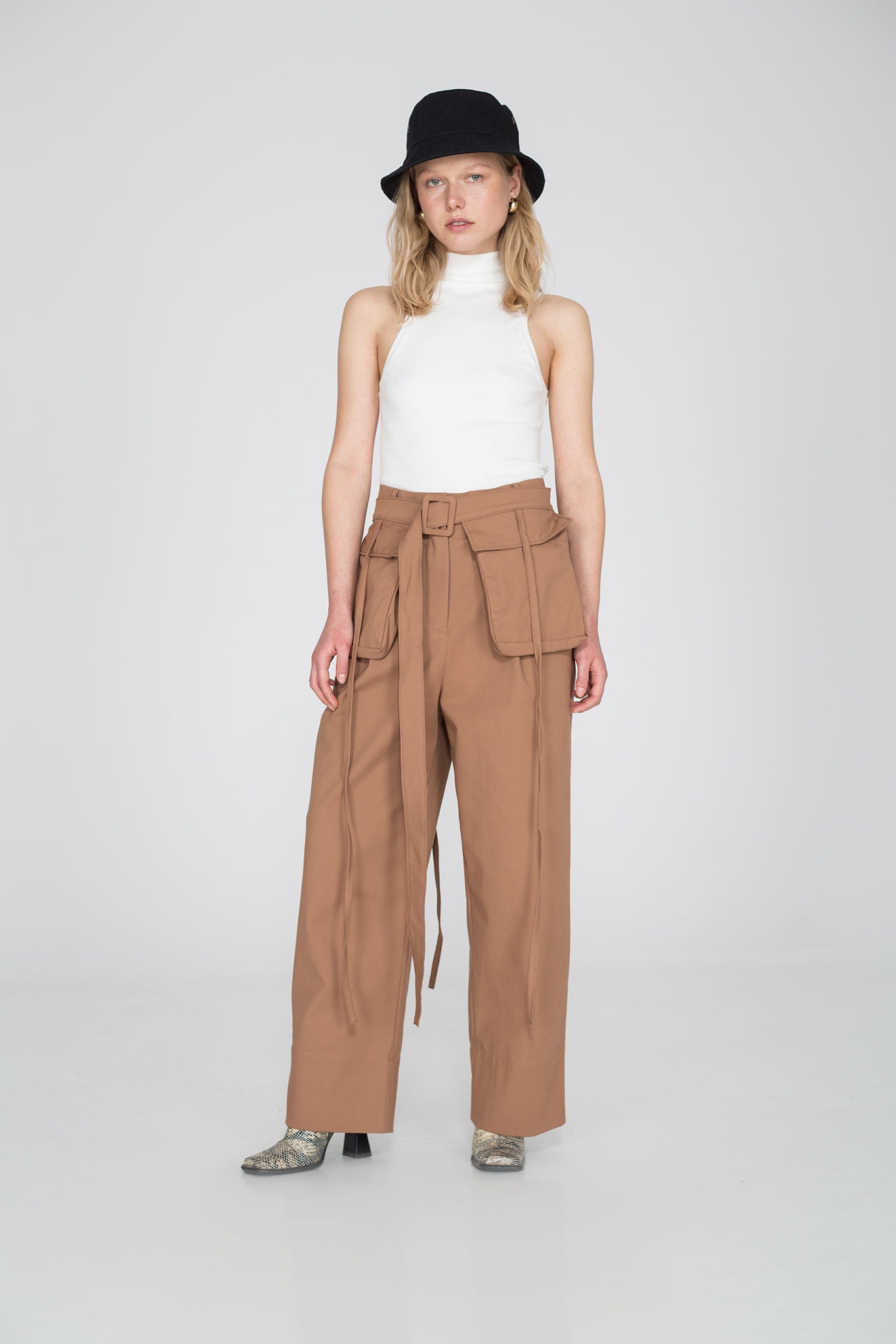 Pants with belt cargo